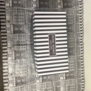 Henri Bendel packaging